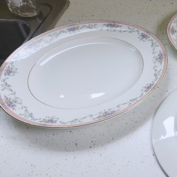 Mikasa Bone China Spring Crest Plates & Buffet Platter - Picture 2 of 8